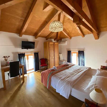 Qui Wolf Udine Hotell Collalto Exteriör bild