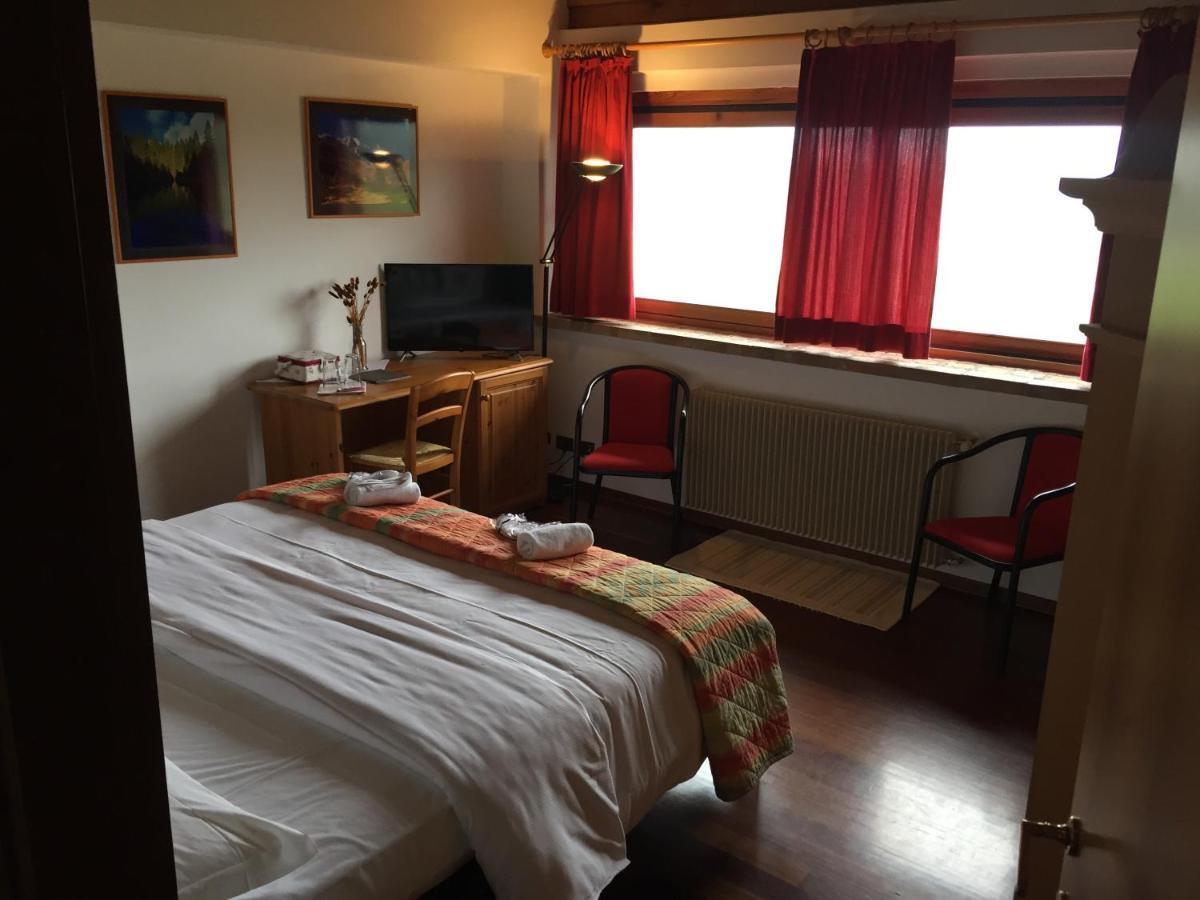 Qui Wolf Udine Hotell Collalto Exteriör bild